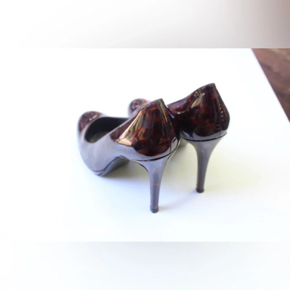 Stuart Weitzman pumps - Picture 5 of 13